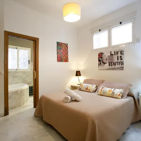 Centro. Wifi/aacc Jacuzzi * Valencia